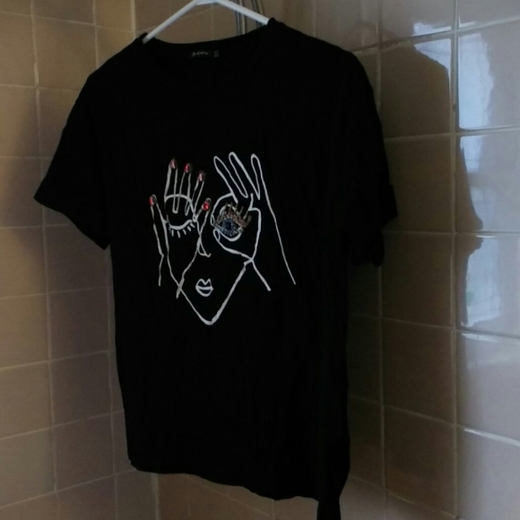 NWOT Cool Black Tshirt - Picture 1 of 2